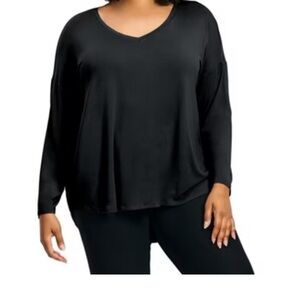 Avenue Women's Black Top NWT